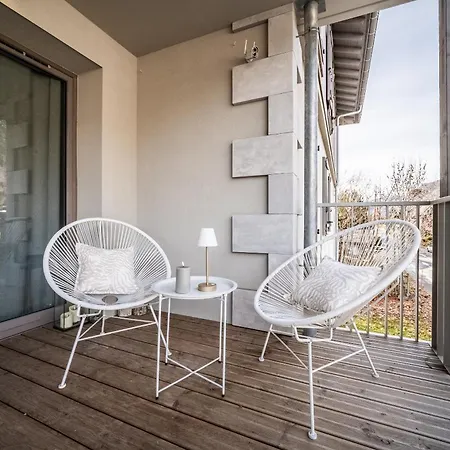 Апартаменти Kabano - By Emerald Шамоні